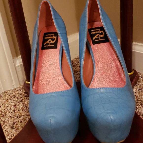 Blue Zebra Box Heels - Picture 2 of 8